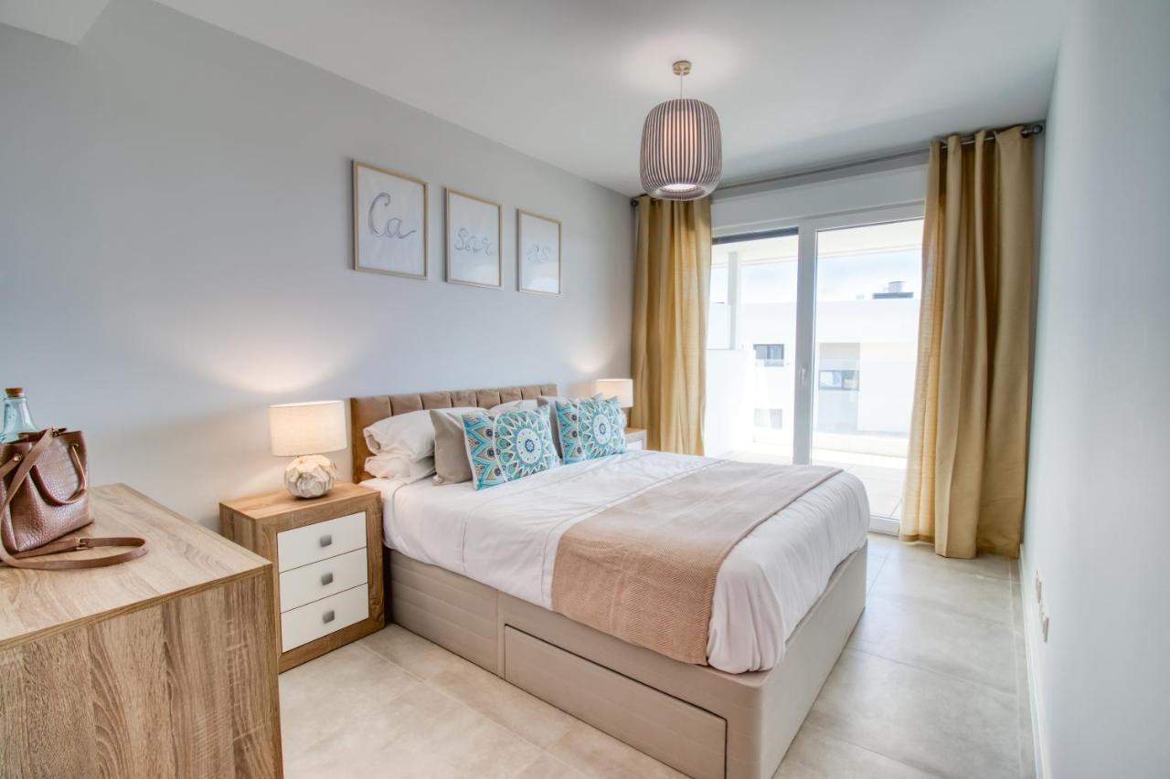 Newly Constructed 2 Bed Apartment With Sea Views Касарес Екстер'єр фото
